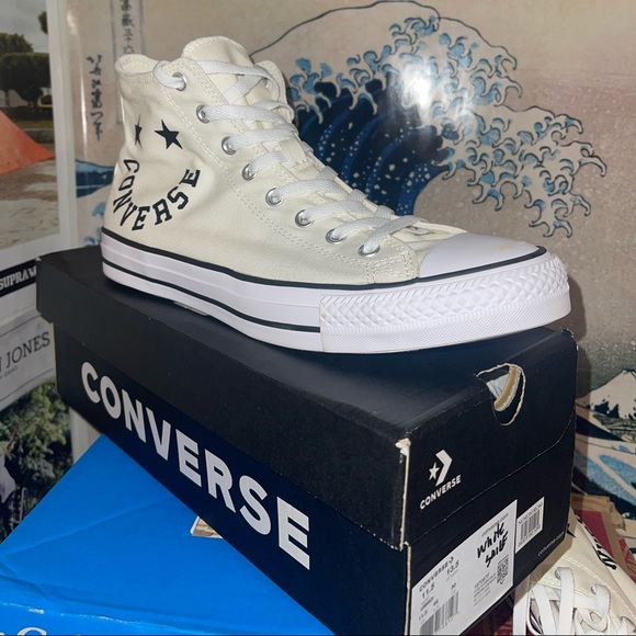 2 pairs of converse all stars - Picture 2 of 10
